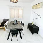 Apartment H&o Regina Seaside Nest