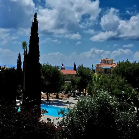 H&o Regina Garden Ap New In Paphos! Апартаменты