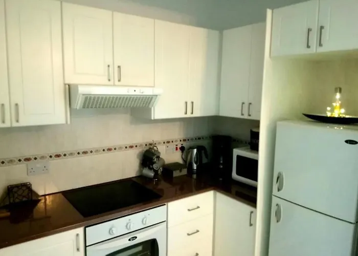 H&o Regina Garden Ap New In Paphos! 아파트