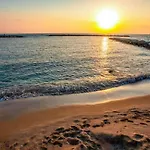 H&o Regina Seaside Nest *