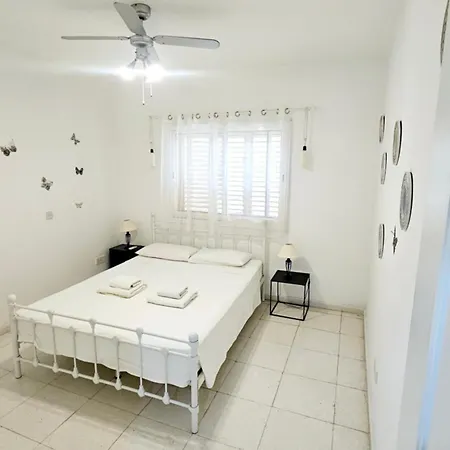 H&o Regina Seaside Nest * Пафос