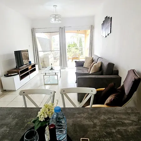 H&o Regina Seaside Nest